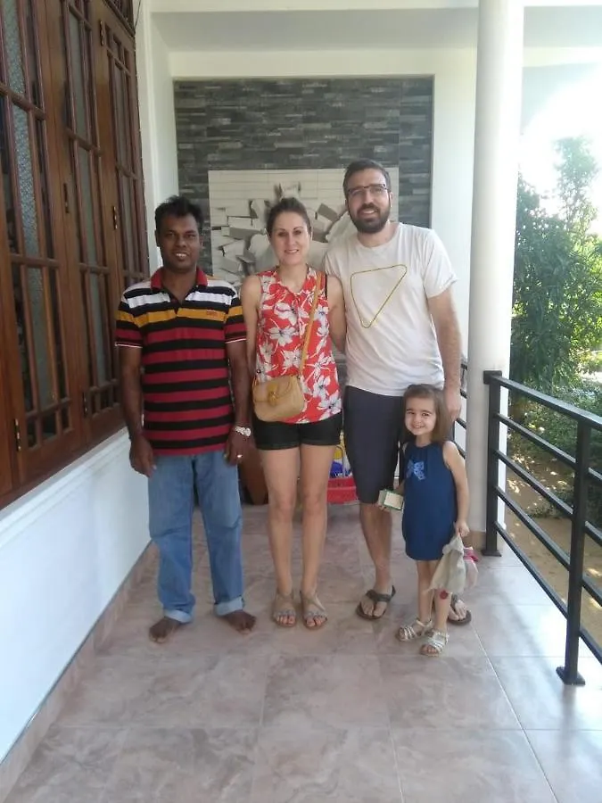 Mahaweli King'S Villa Kandy Nocleg ze śniadaniem