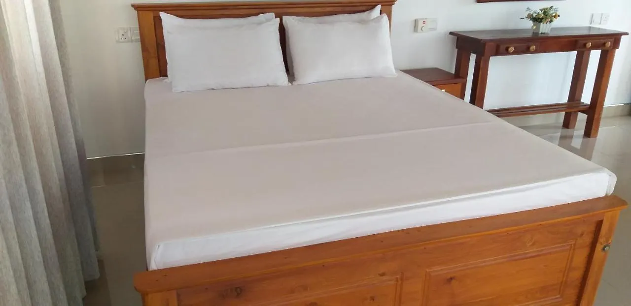 Mahaweli King'S Villa Kandy Bed & Breakfast
