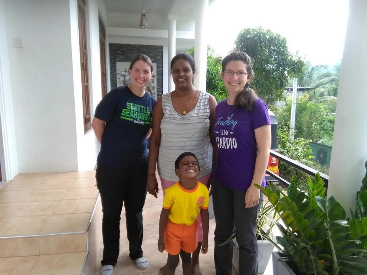 Mahaweli King'S Villa Kandy Bed & Breakfast