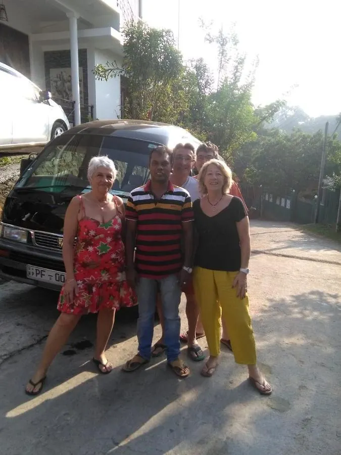 Mahaweli King'S Villa Kandy Bed & Breakfast