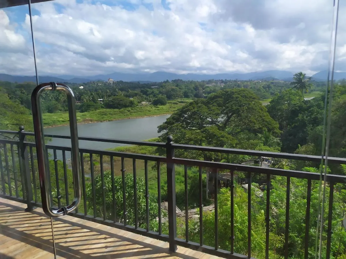 Mahaweli King'S Villa Kandy Bed & Breakfast
