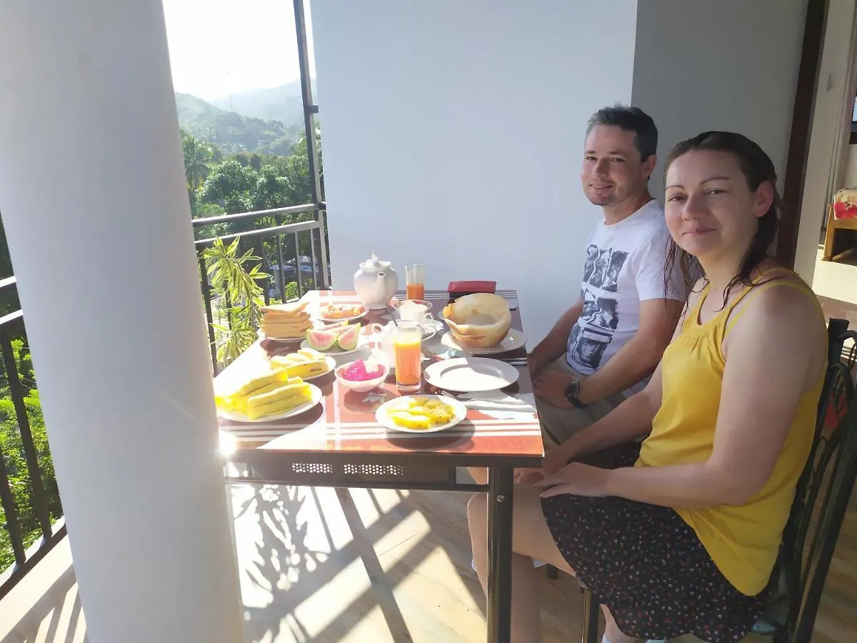 Mahaweli King'S Villa Kandy 3*,